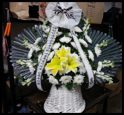 ����������<��*��>